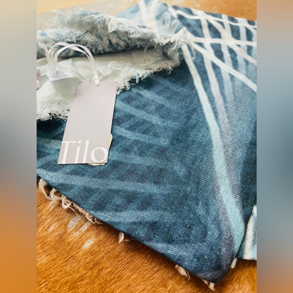 TILO Scarf Cashmere & Modal beautiful blue blend. Never worn. Ultra soft. - Picture 8 of 12